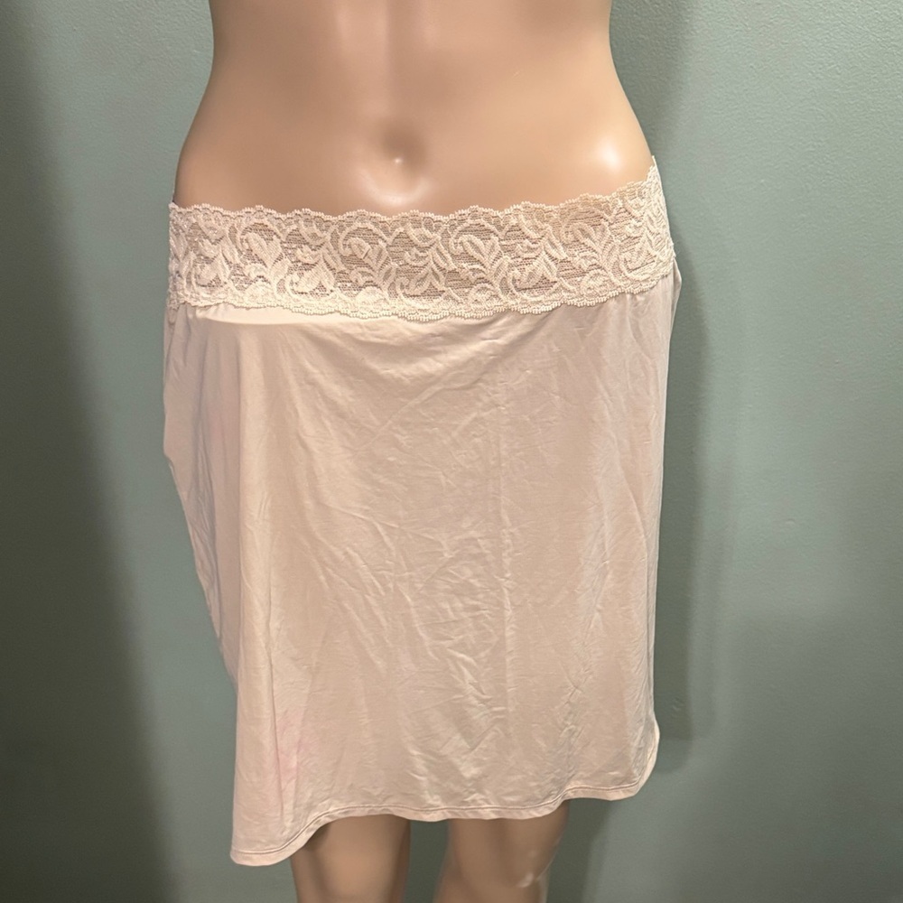 Elegant Cream Lace Trim Slip Skirt size large